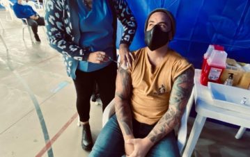 El insólito autoregalo que se hizo Fede Bal tras vacunarse contra el coronavirus