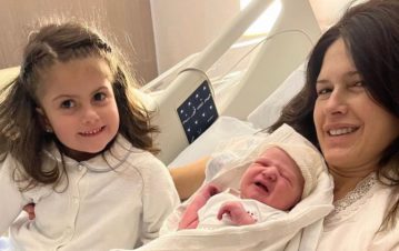 Isabel Macedo mostró cómo fue el emocionante primer encuentro de sus hijas, a pocas horas de dar a luz: “Ahora sí”