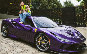 Maluma se compró una Ferrari violeta y causó polémica: cuánto le costó este vehículo de alta gama