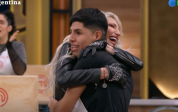 Antonio de MasterChef se emocionó cuando conoció a Vicky Xipolitakis