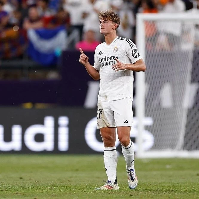 NICO DEBUTO EN PRIMERA CON LA CAMISETA DEL REAL MADRID.